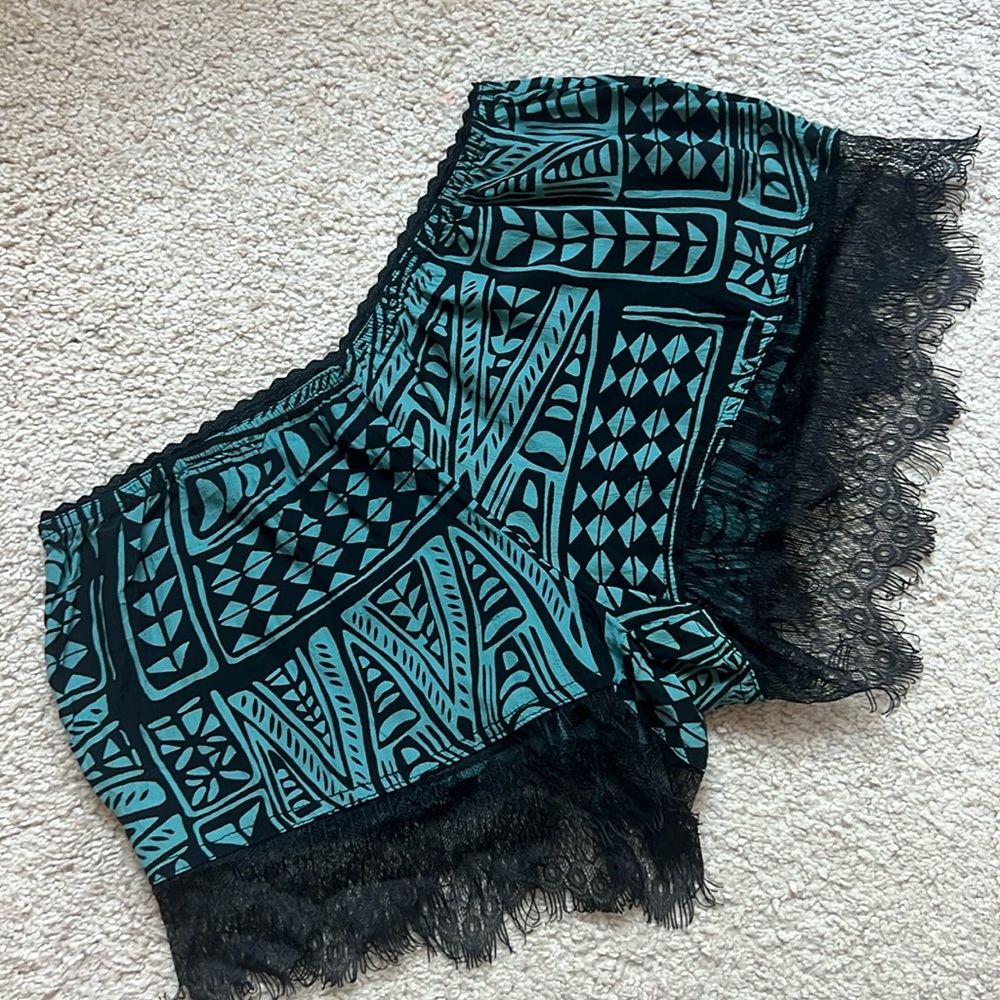 Arnhem Lacy Shorts